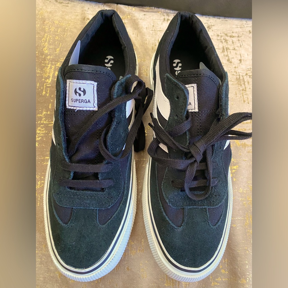 SUPERGA Black Comfort Revolley Round Toe Platform Lace-Up Athletic Sneakers